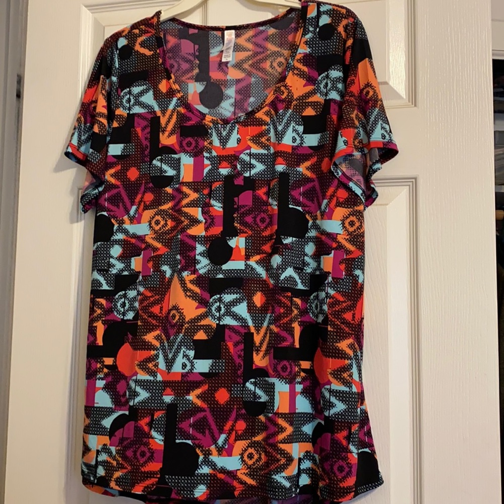 Perfect T. Beautiful colors. New without tags.
